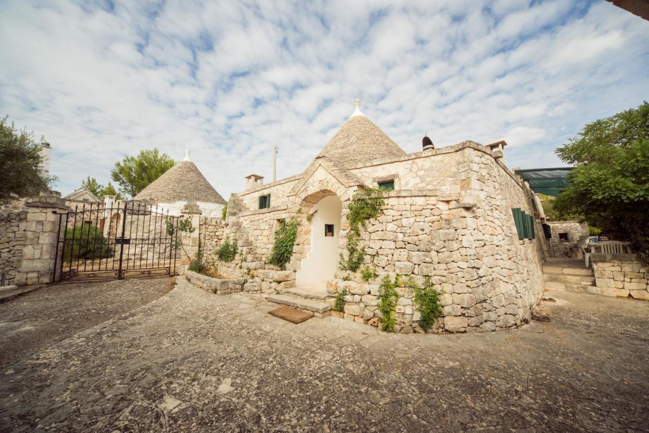 Trulli Girasoli E Viole Cocolicchio Екстер'єр фото